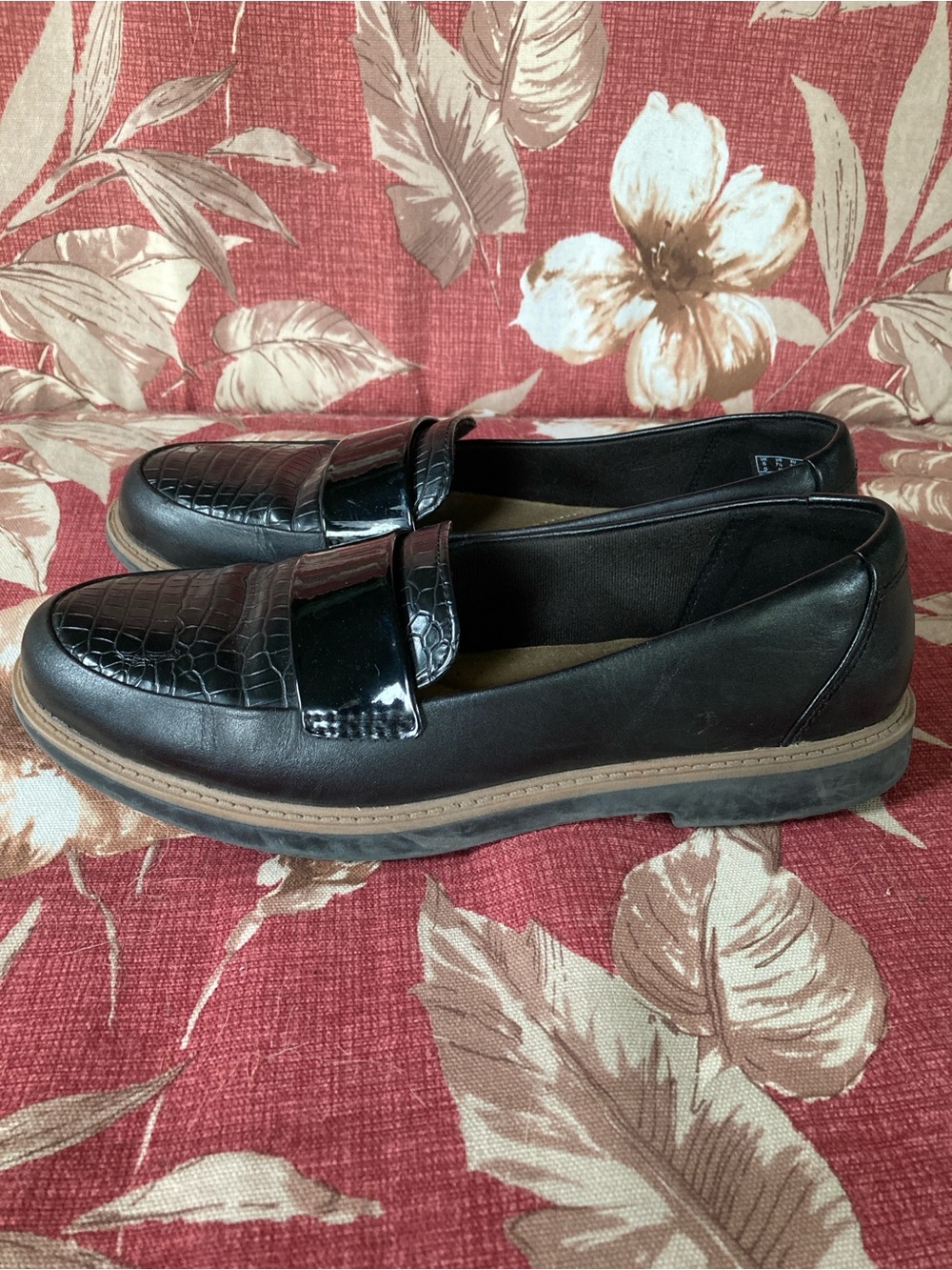 Clarks Size 7.5 Raisie Arlie black slip on leather loafers - Picture 4 of 12